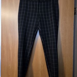 Amanda & Chelsea Black Windowpane Cropped Pants Size 6
